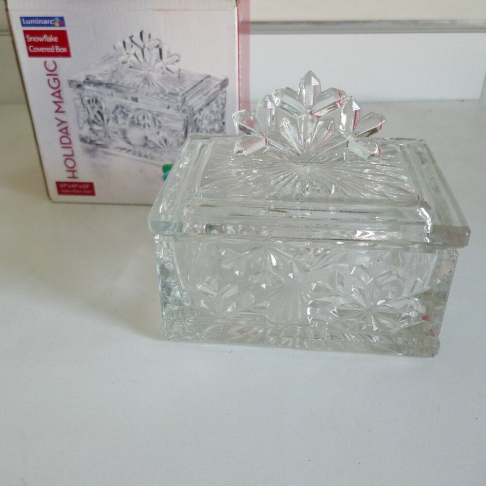 Luminarc holiday snowflake covered glass box jewelry box trinket box candy box